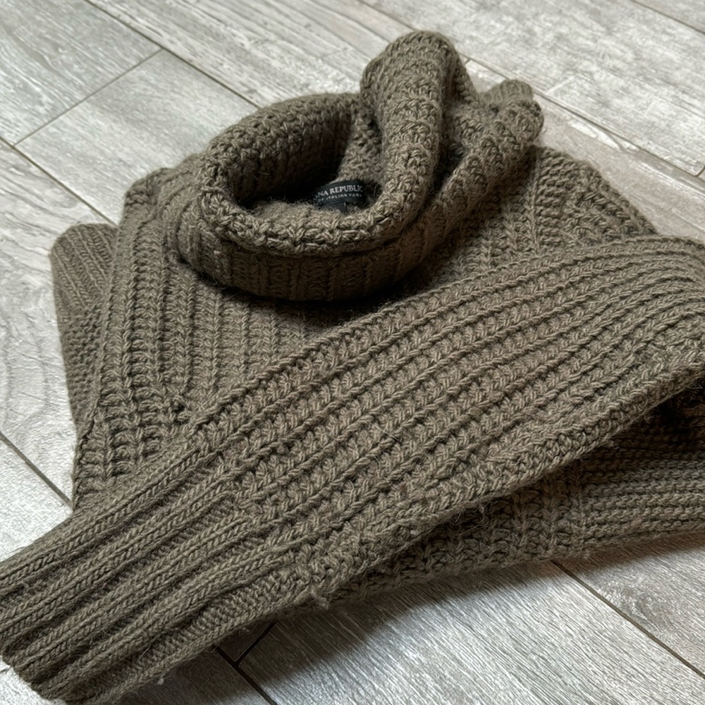Banana republic wool sweater